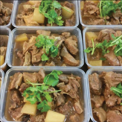 Slow Braised Beef Brisket with
white raddish
